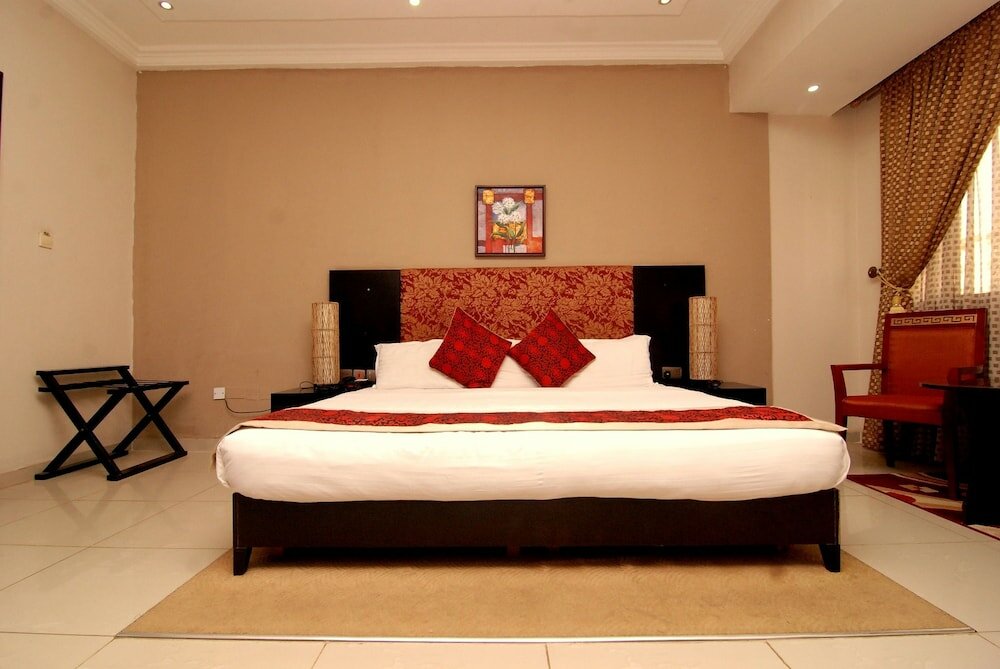 Фото Stonehedge Hotel