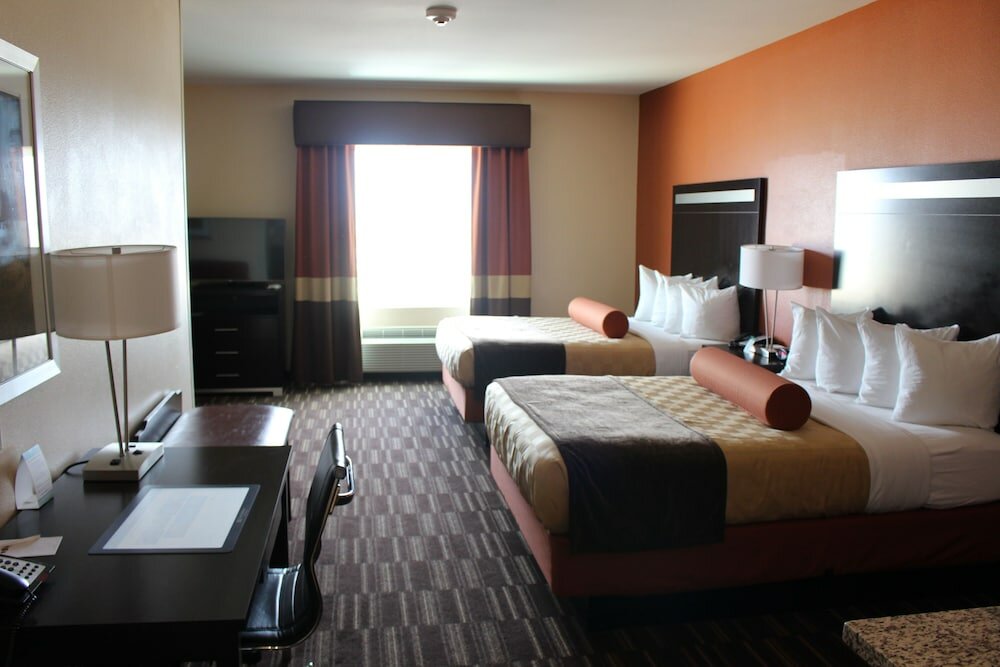 Фото Best Western Plus Desert Poppy Inn