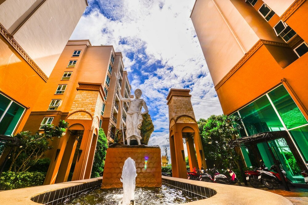 Фото Atlantis Condo Resort by Natnarin