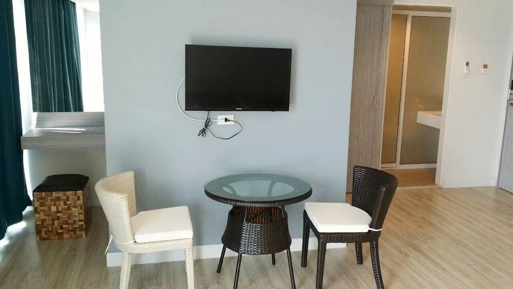 Фото Nantra Pattaya Baan Ampoe Beach