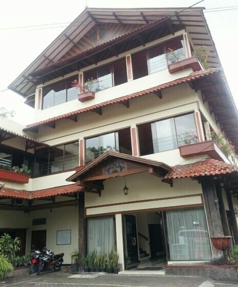 Фото Kenangan Hotel