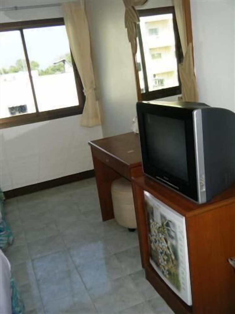 Фото Sukwilai Hotel