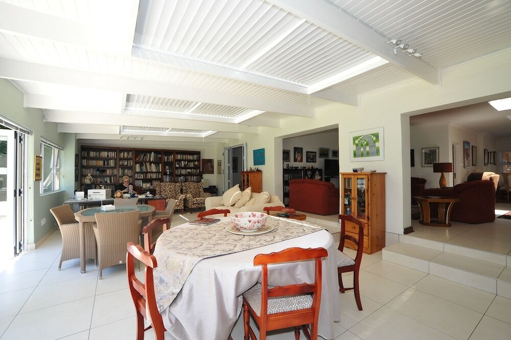 Фото Fifteen On Orange