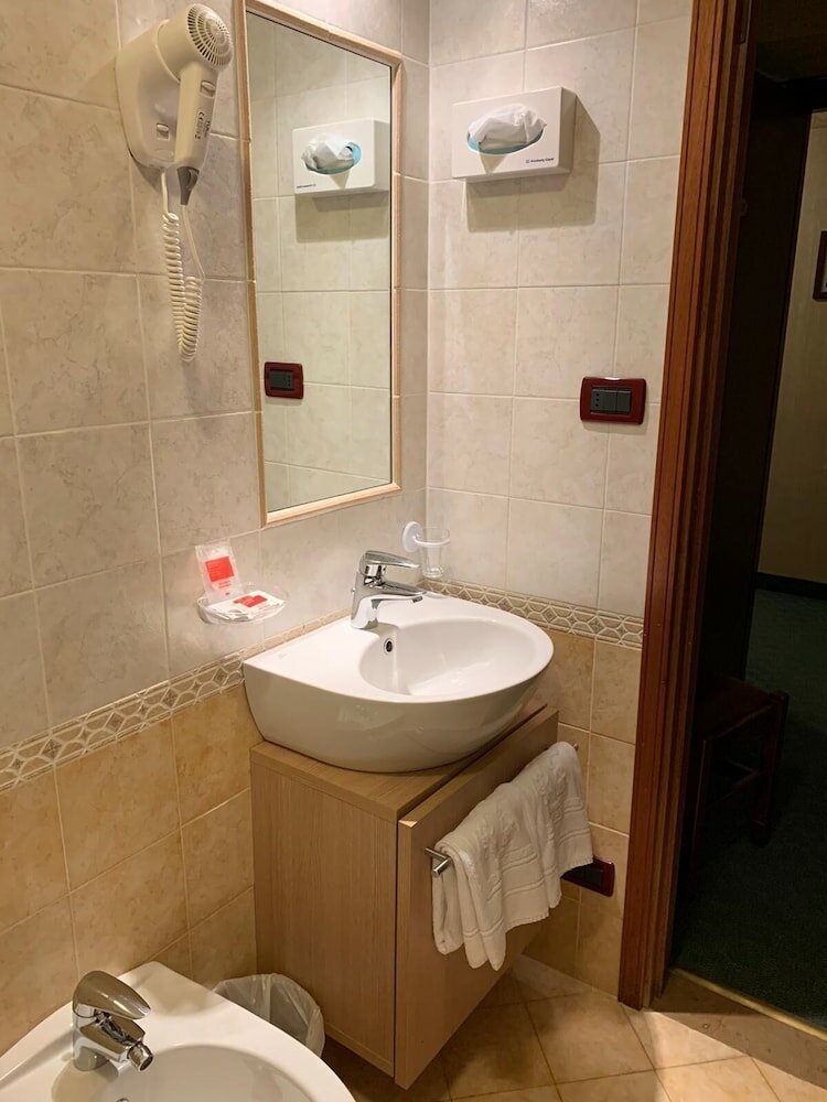 Фото Hotel Beau Sejour