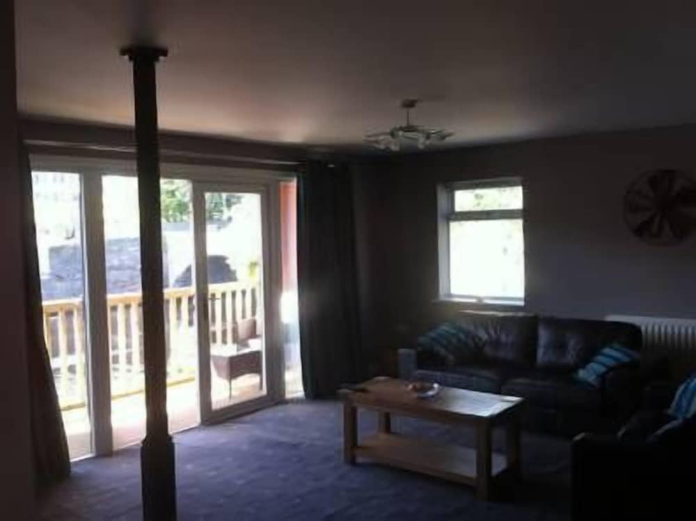 Фото Riverside Apartments