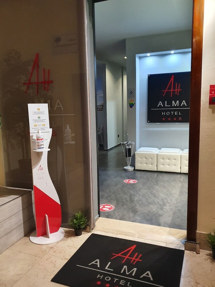 Фото Alma Hotel
