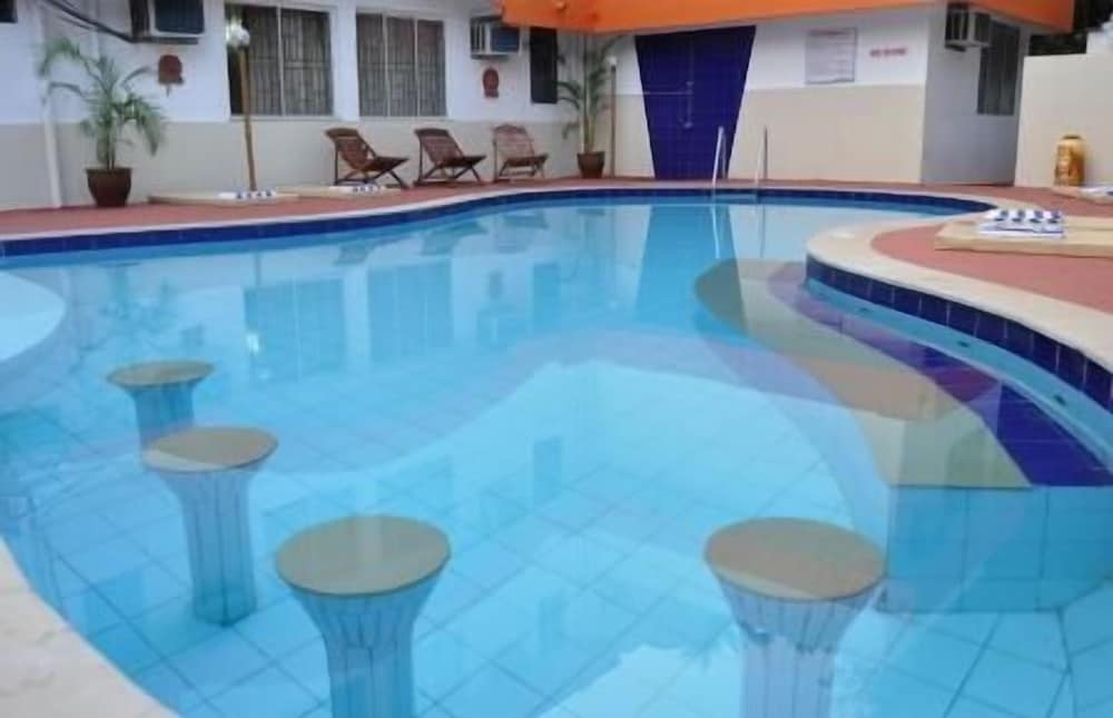 Фото отеля 2