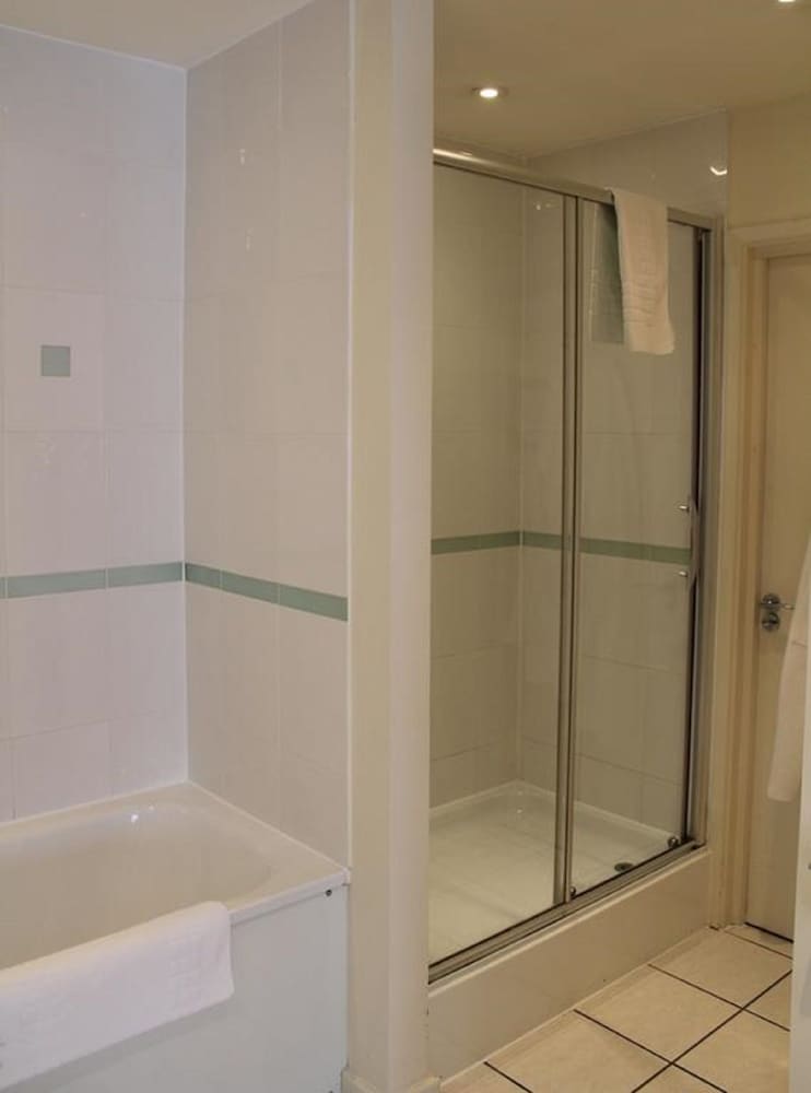 Фото Chelmsford Serviced Apartments