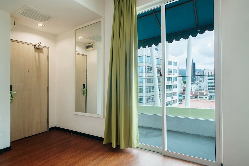 Фото Heliconia Hotel