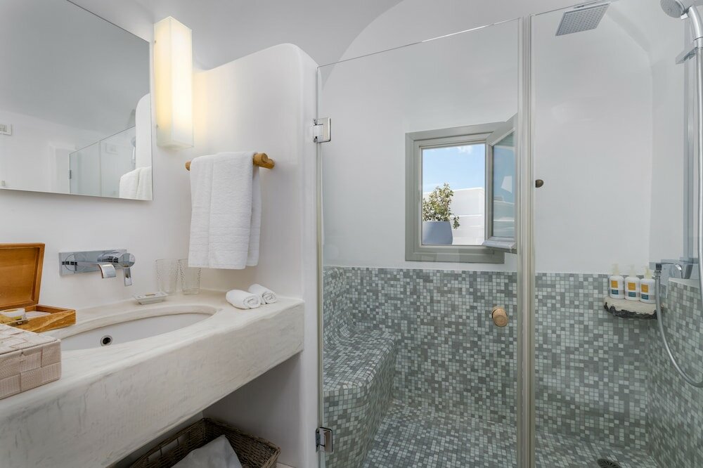 Фото Iconic Santorini by Sandglass