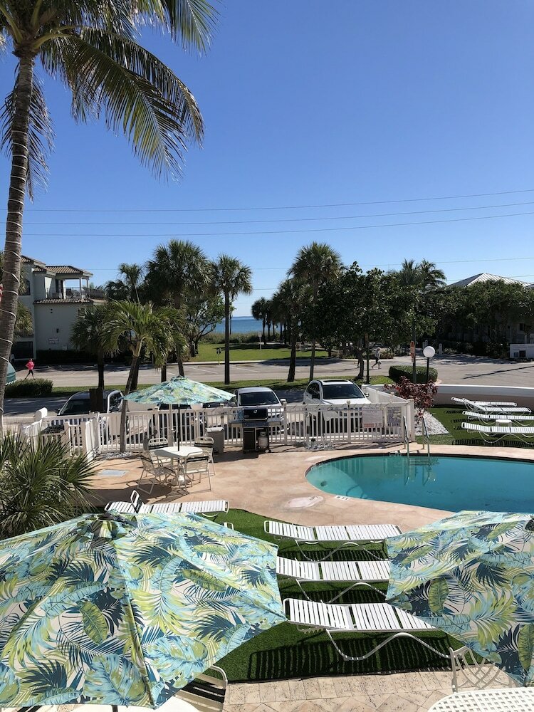Фото Coral Key Inn