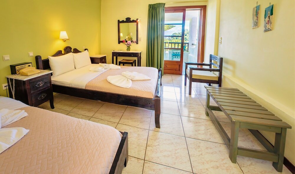 Фото Daphne Hotel