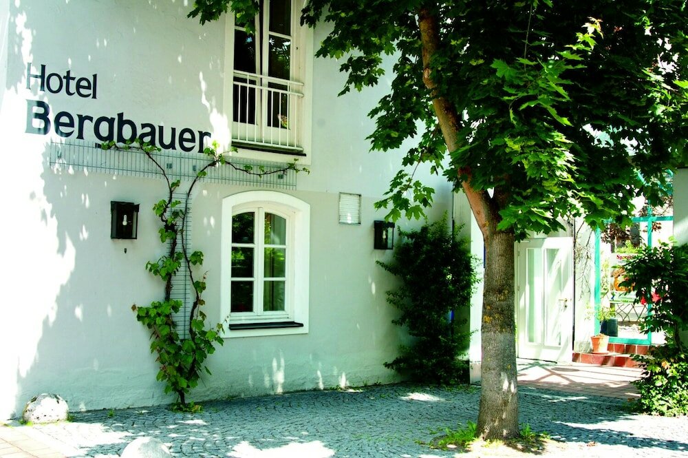 Фото Hotel Bergbauer