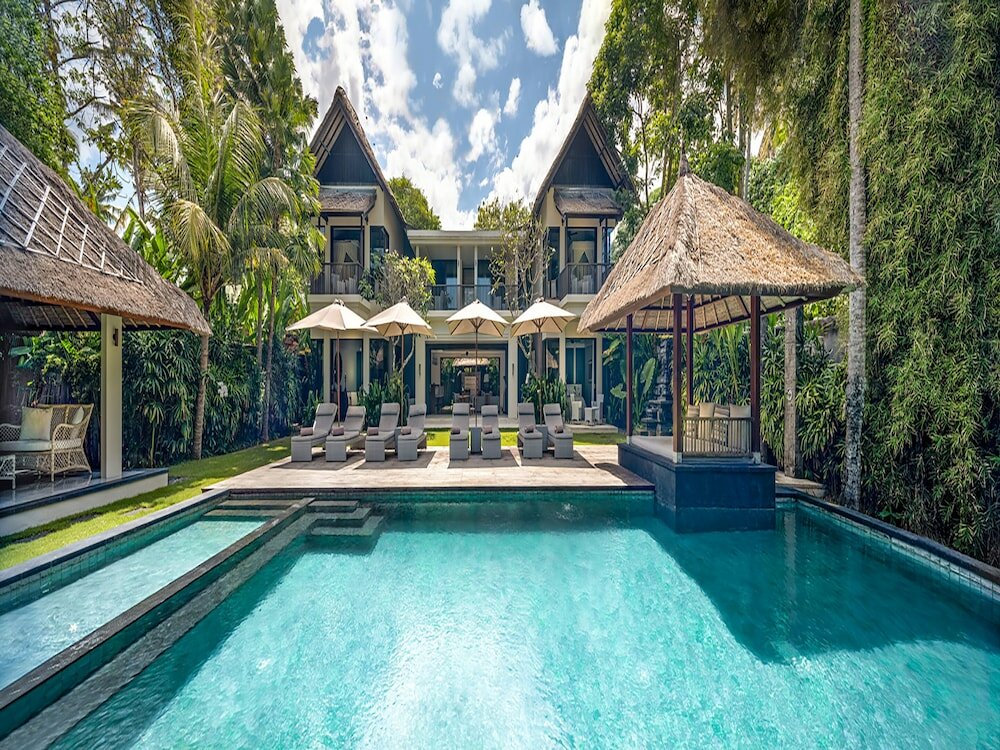 Фото Seseh Beach Villas