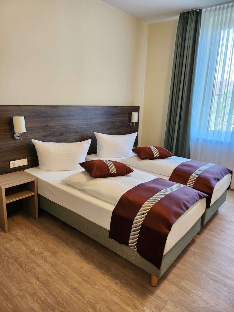 Фото Hotel Mainzer Hof