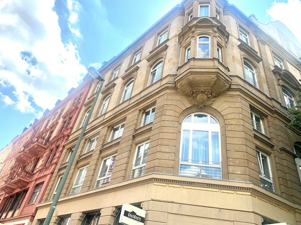 Фото The Atrium Hotel