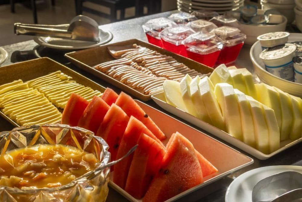 Фото Bristol Infinity Hotel