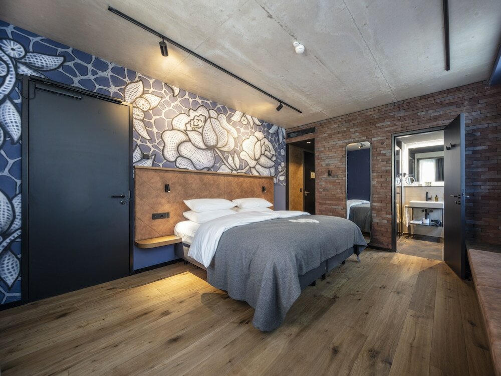 Фото Liebesbier Urban Art & Smart Hotel