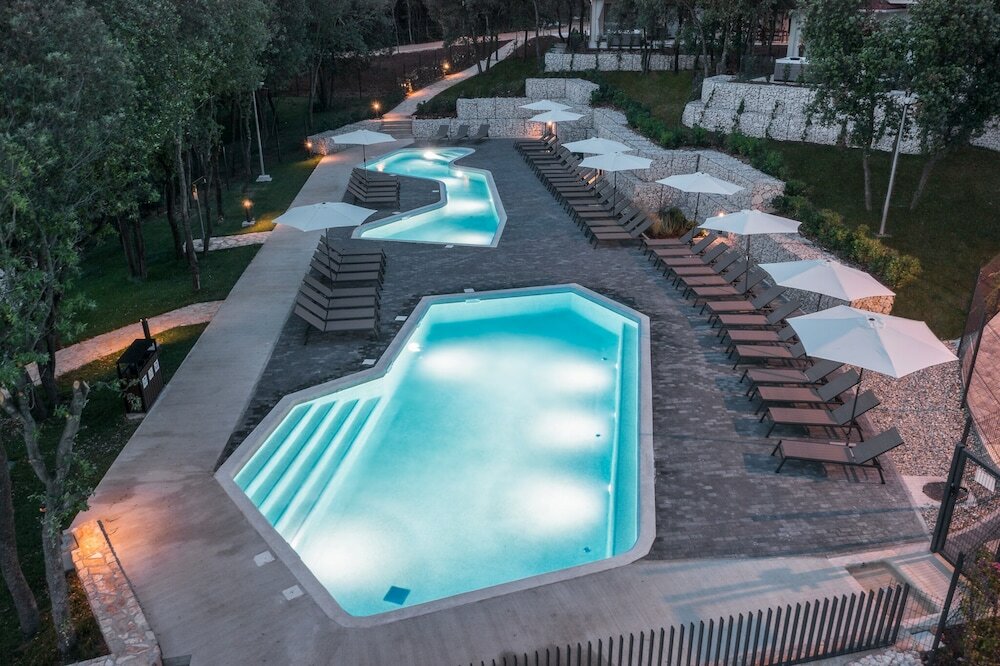 Фото Luxury Beach Villas Porto Bus