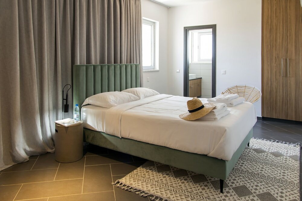 Фото LIV Urban Suites Larnaca