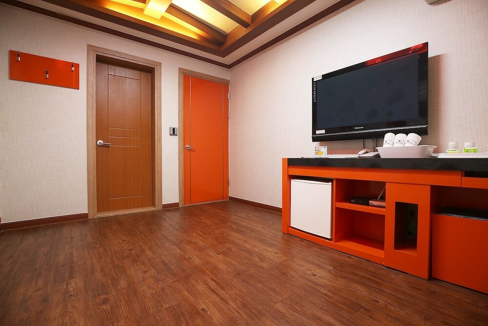 Фото Daejeon Yongjeon Happy Tower