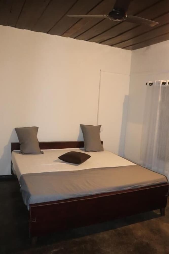 Фото Piggy Hostel Varkala