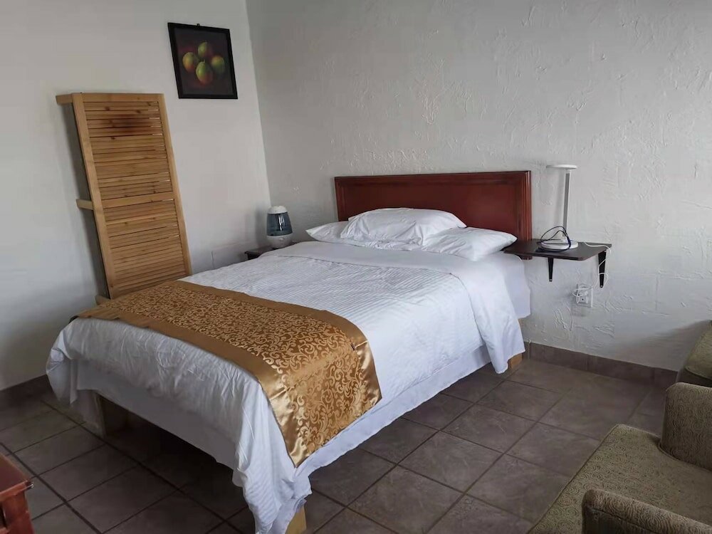 Фото Dundurn Motel