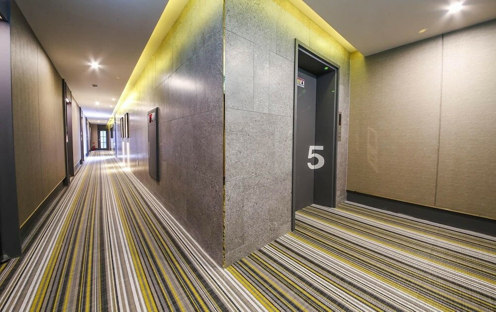 Фото Gupo Brown-Dot Hotel