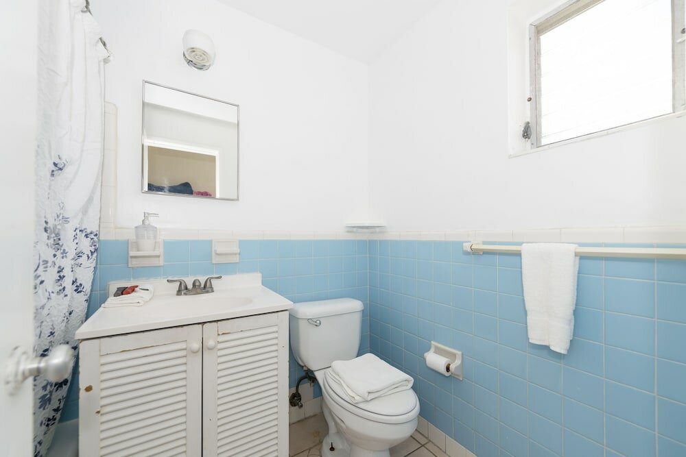 Фото Tropic Isle Hotel and Apartment