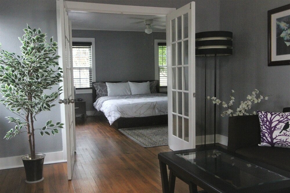 Фото The George Manor