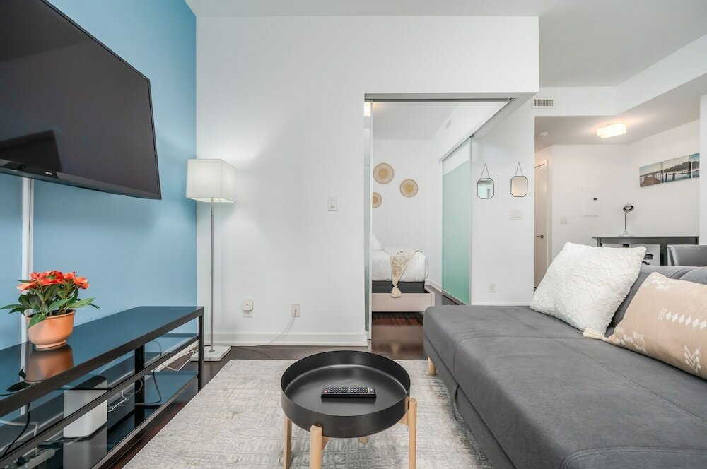 Фото The Bay Suites - Entertainment Dist