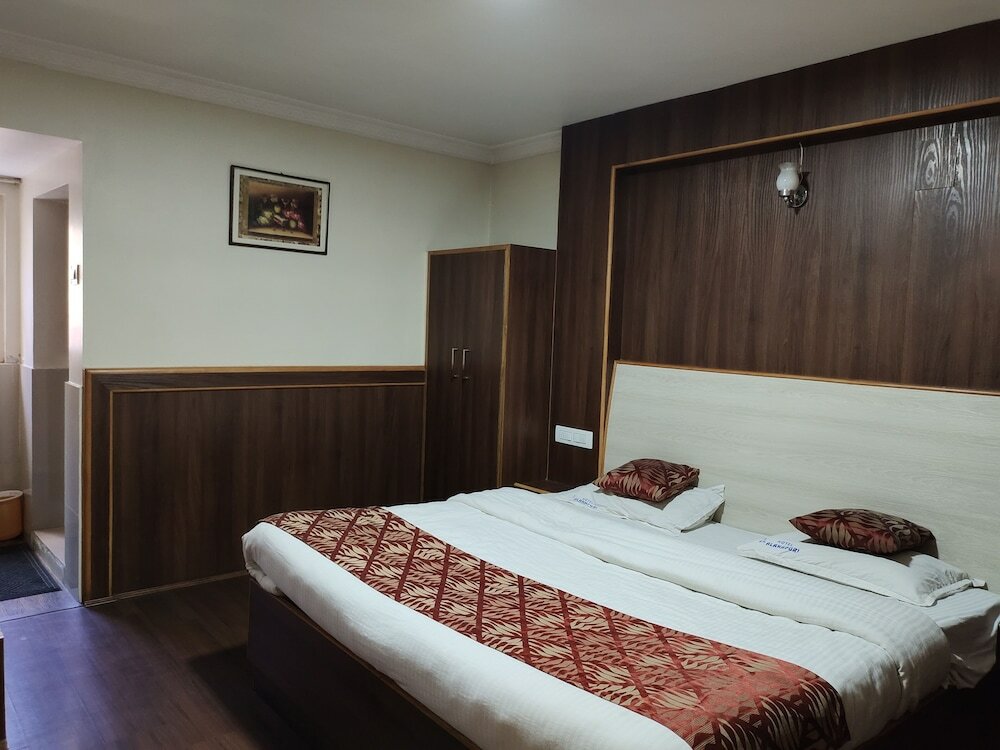 Фото Hotel Alakapuri