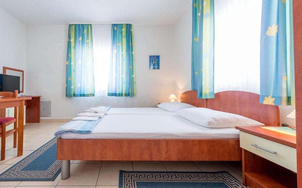 Фото Villa Borna Apartments