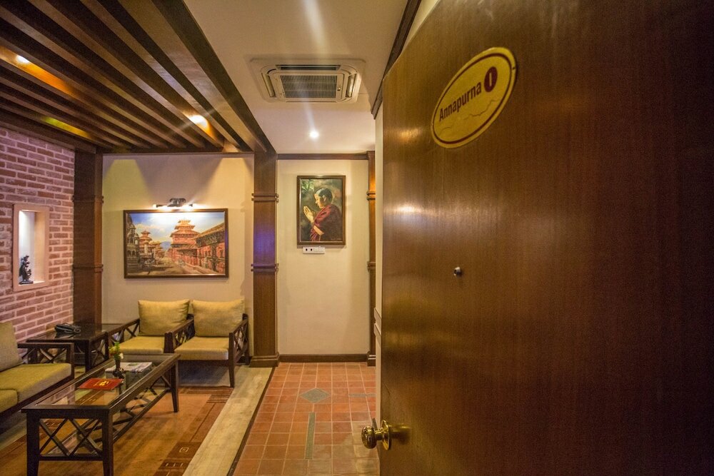 Фото Hotel Marshyangdi