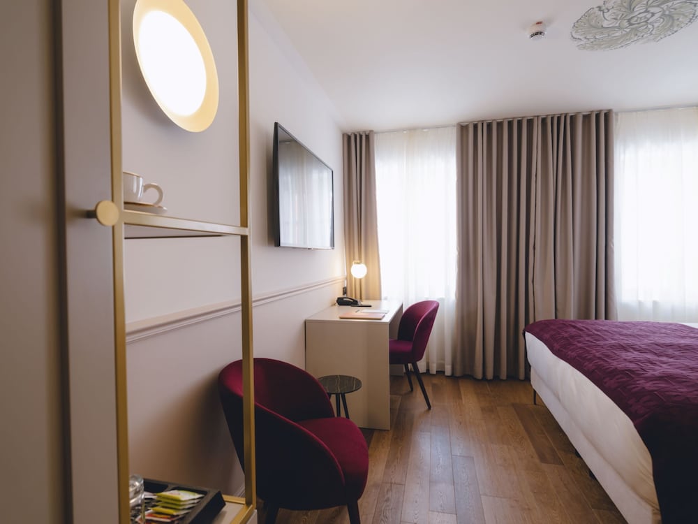 Фото отеля 2