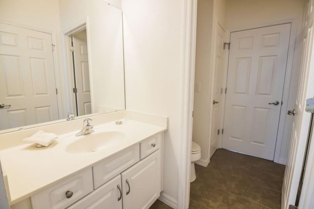 Фото Elegant Providence Resort Pool Home