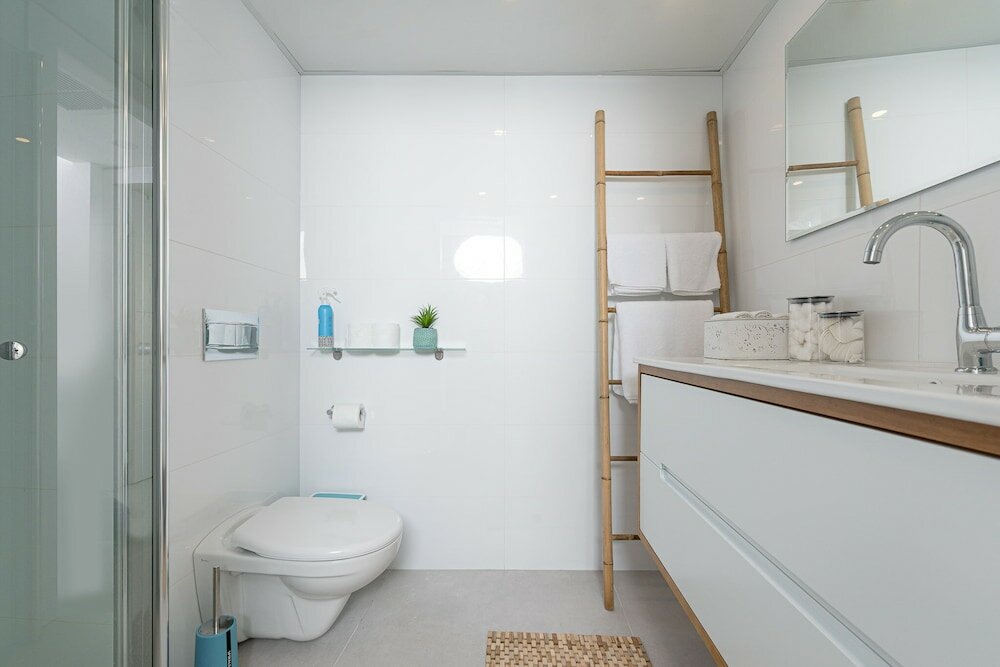 Фото 2Bedroom Apartment in Neot Golf Compound