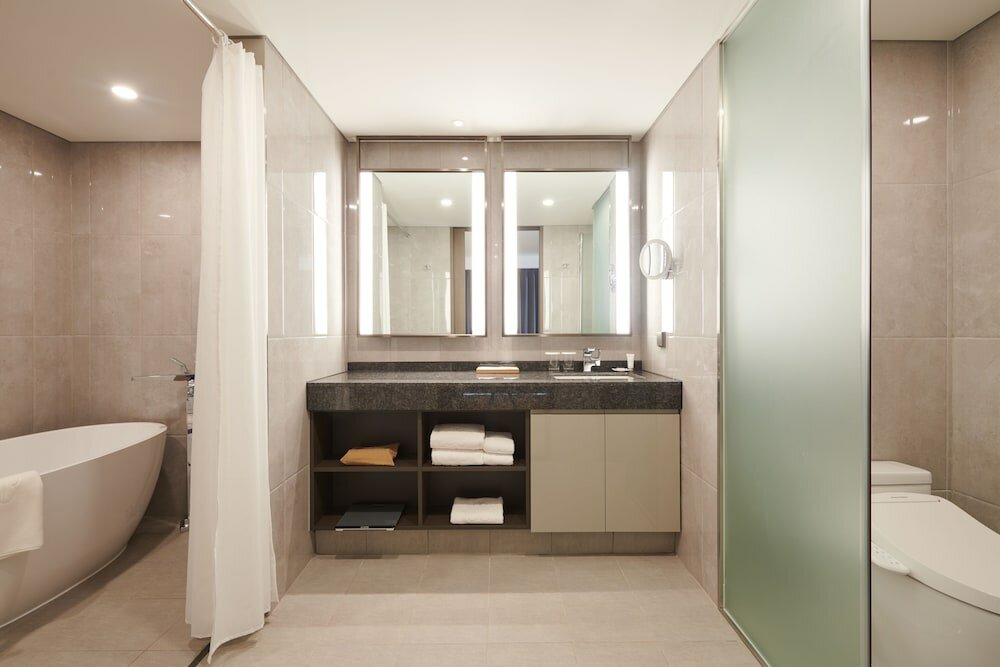 Фото Stanford Hotel Myeongdong