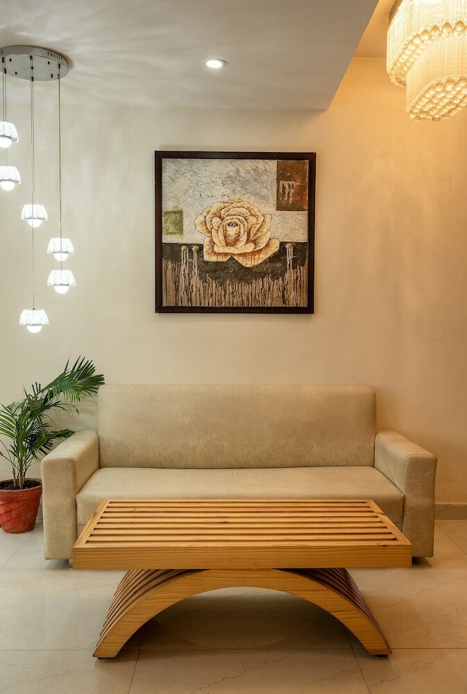 Фото White Rock by The Solitaire Hospitality