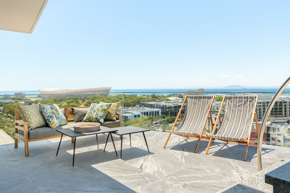 Фото Point Break Luxury Apartments