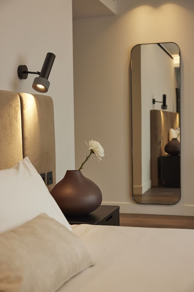 Фото Teight Hotel