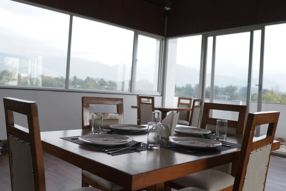 Фото White Rock by The Solitaire Hospitality