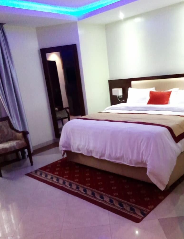 Фото Silver Towers Hotel