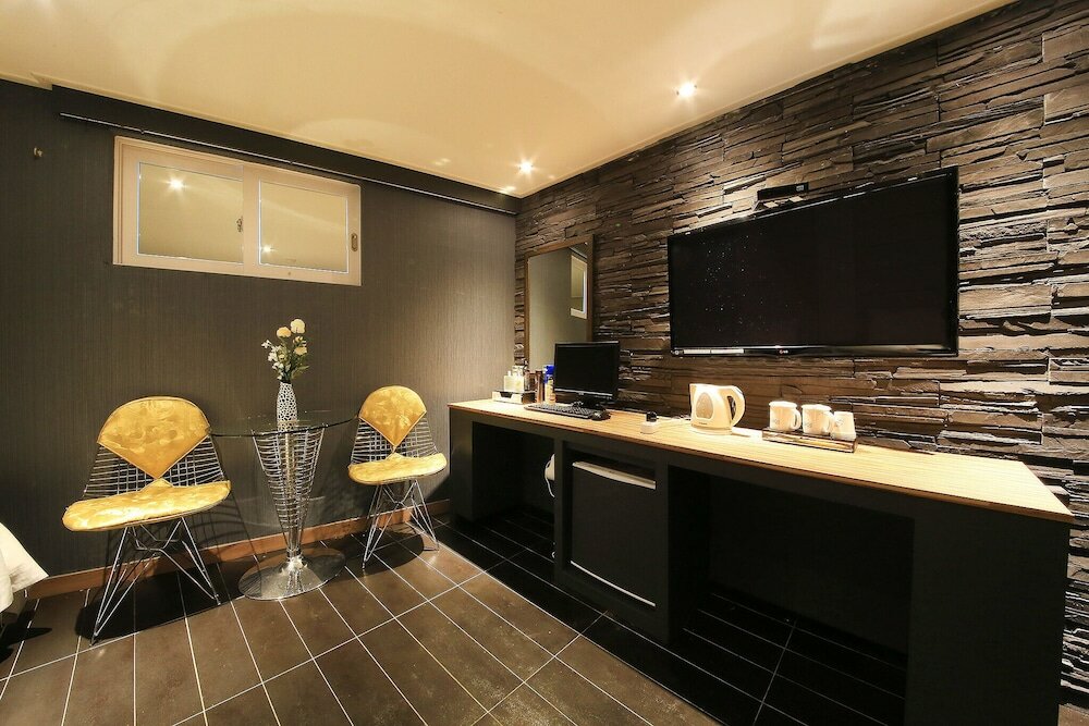 Фото Uiwang Hotel Bobos