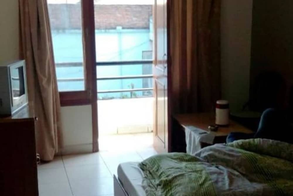 Фото Goroomgo Zen Oaks Homestay Café Almora