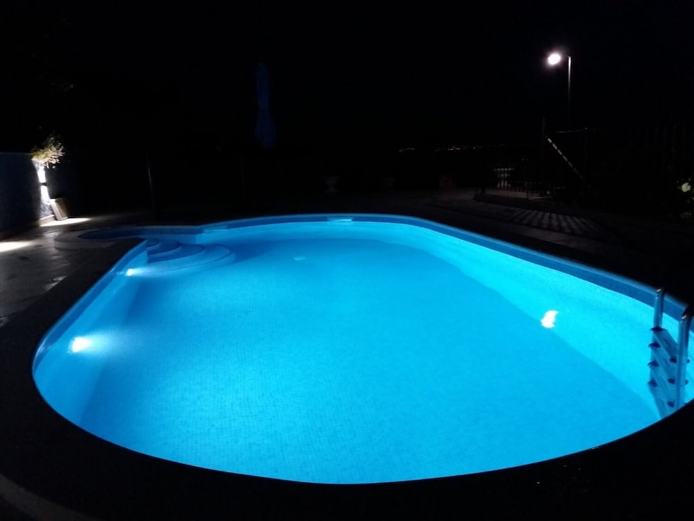 Фото Jugana - With Pool - A1 Donji