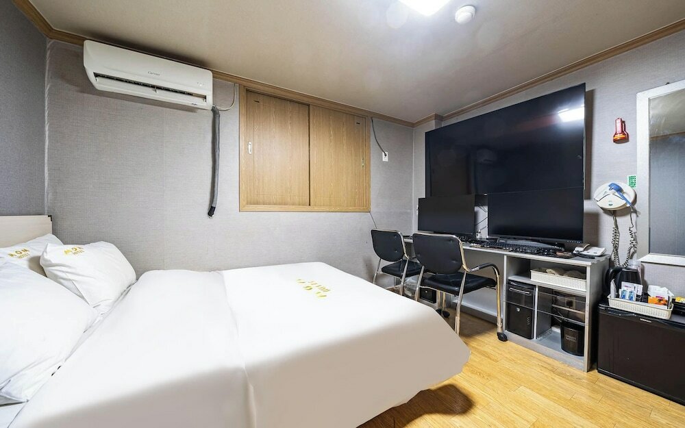 Фото Suwon Station 71st