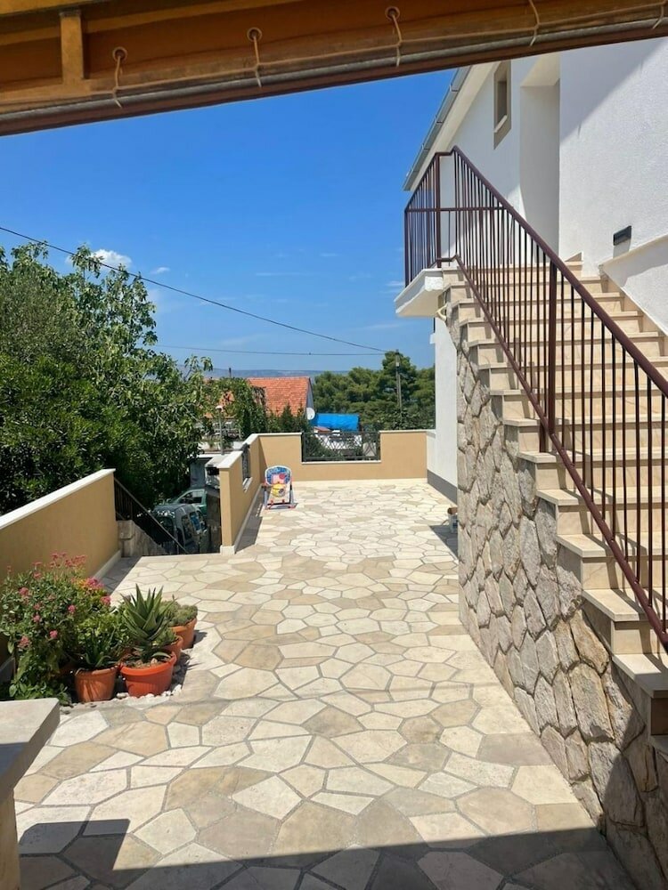 Фото Tonka - 150 m From Beach - A1 Prizemlje