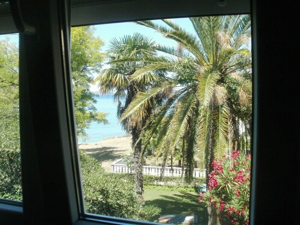 Фото Aleksandra - 10 m From sea - A6