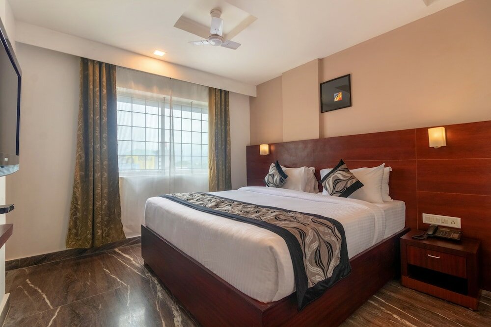 Фото Zip by Spree Hotels Mangala Towers